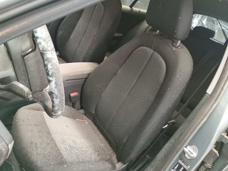 bmw 1 (f40) del año 2024