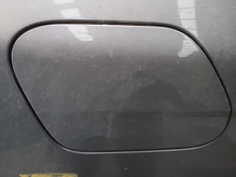 Recambio de tapa exterior combustible para bmw 1 (f40) 118 d referencia OEM IAM   