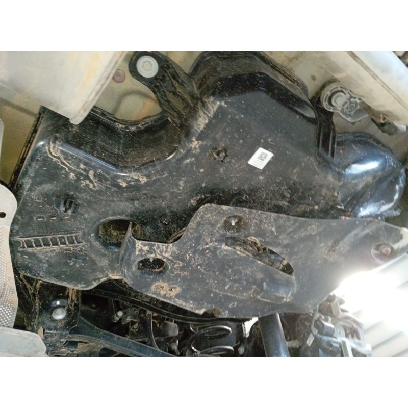 Recambio de adblue para bmw 1 (f40) 118 d referencia OEM IAM 233330311 739929016 