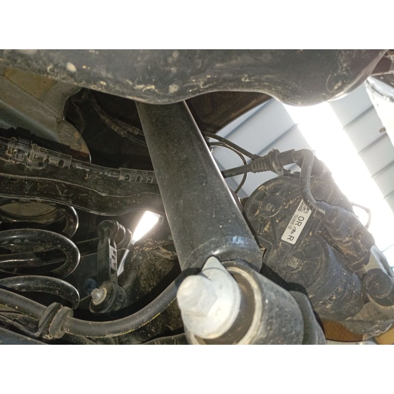 Recambio de amortiguador trasero derecho para bmw 1 (f40) 118 d referencia OEM IAM   