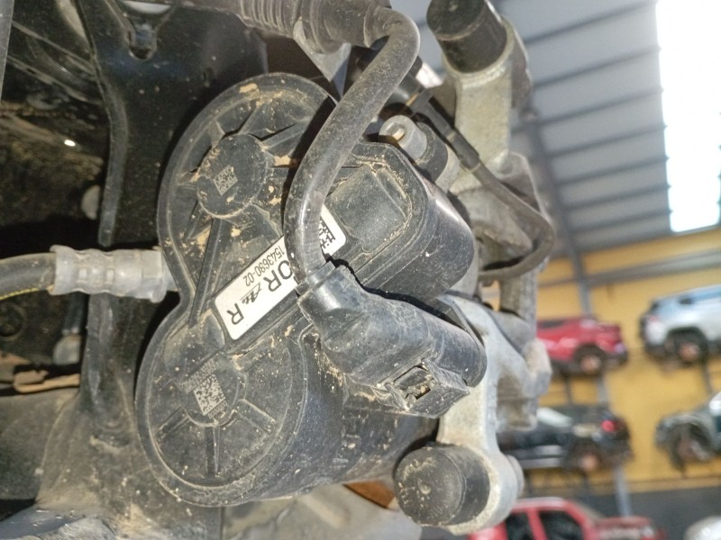 Recambio de pinza freno trasera derecha para bmw 1 (f40) 118 d referencia OEM IAM 154368002  