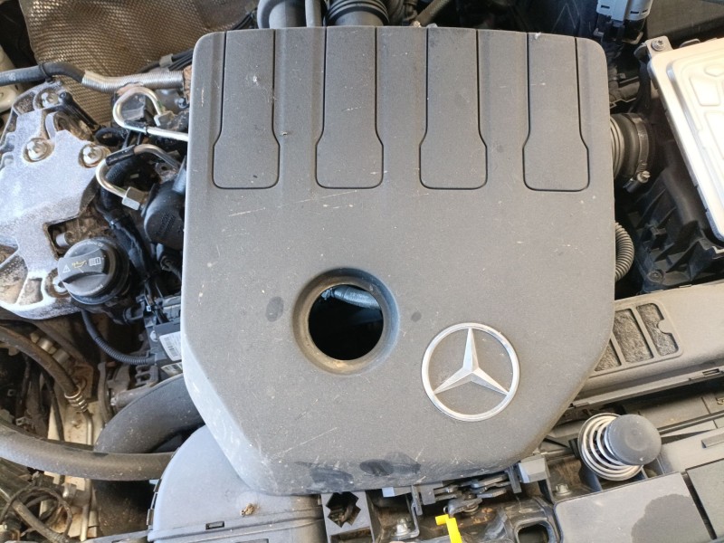 Recambio de tapa motor para mercedes-benz clase a (w177) a 200 (177.087) referencia OEM IAM   