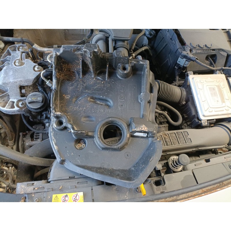 Recambio de tapa motor para mercedes-benz clase a (w177) a 200 (177.087) referencia OEM IAM   