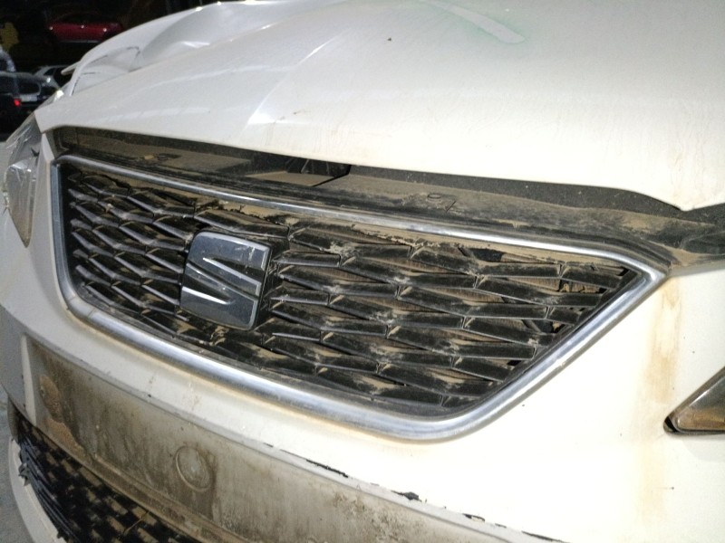 Recambio de rejilla delantera para seat ibiza iv (6j5, 6p1) 1.2 tsi referencia OEM IAM   