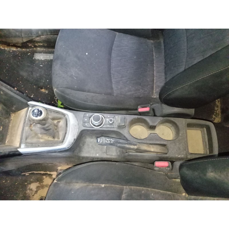 Recambio de consola central para mazda 2 hatchback (dl, dj) 1.5 skyactiv-g referencia OEM IAM   