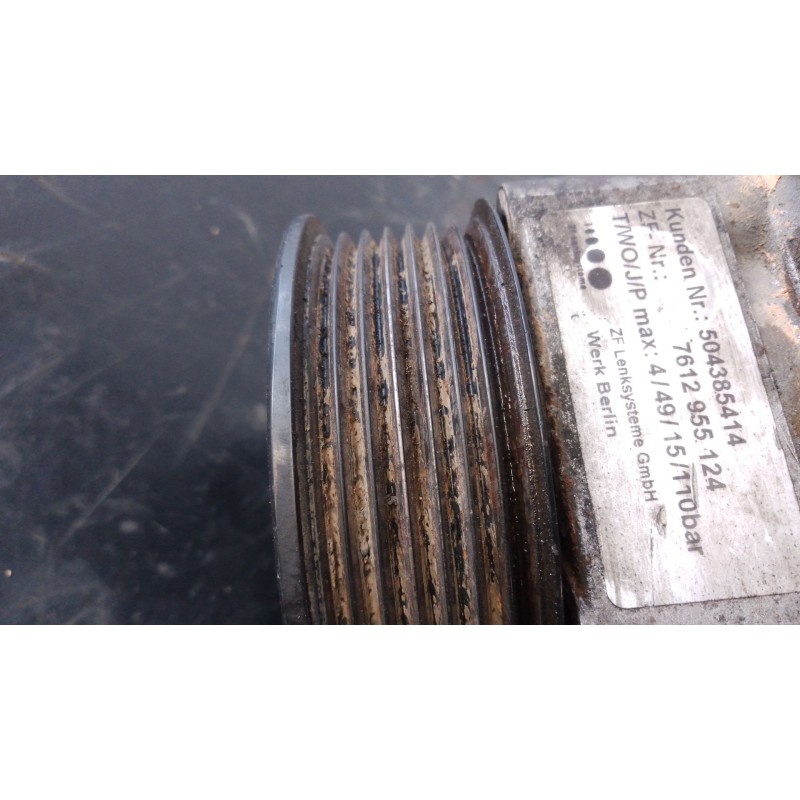 Recambio de bomba direccion para iveco daily vi caja/chasis 33s15, 35s15, 35c15 referencia OEM IAM   