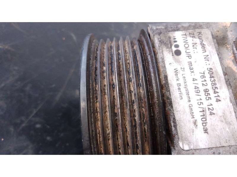 Recambio de bomba direccion para iveco daily vi caja/chasis 33s15, 35s15, 35c15 referencia OEM IAM   