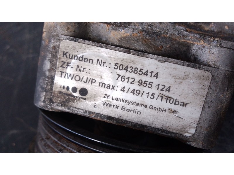 Recambio de bomba direccion para iveco daily vi caja/chasis 33s15, 35s15, 35c15 referencia OEM IAM   