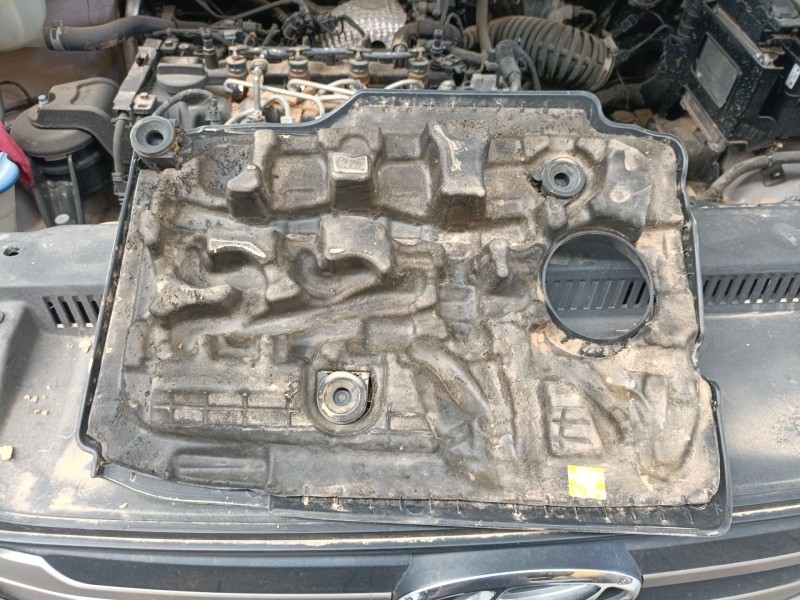 Recambio de tapa motor para hyundai tucson (tl, tle) 1.7 crdi referencia OEM IAM   