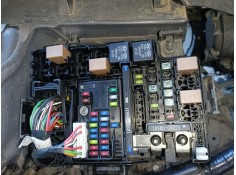 CAJA RELES / FUSIBLES 1898009631 