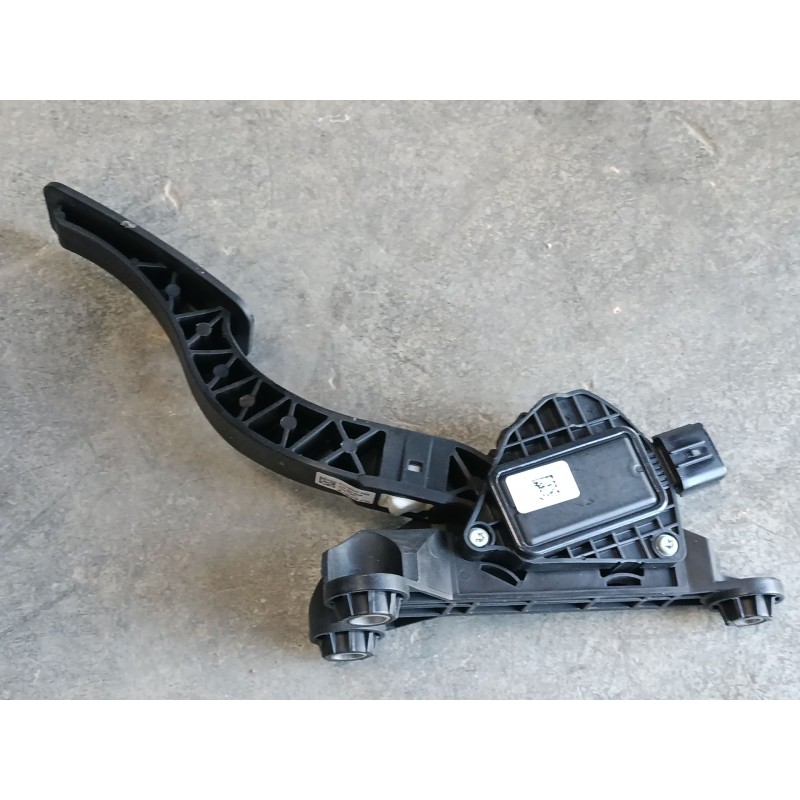 Recambio de pedal acelerador para hyundai i30 (pde, pd, pden) 1.0 t-gdi referencia OEM IAM 32700G4200  