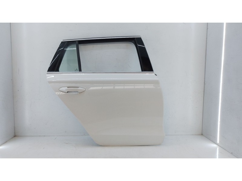 Recambio de puerta trasera derecha para skoda octavia iv combi (nx5, pv5) 2.0 tdi referencia OEM IAM   C1-A1-2