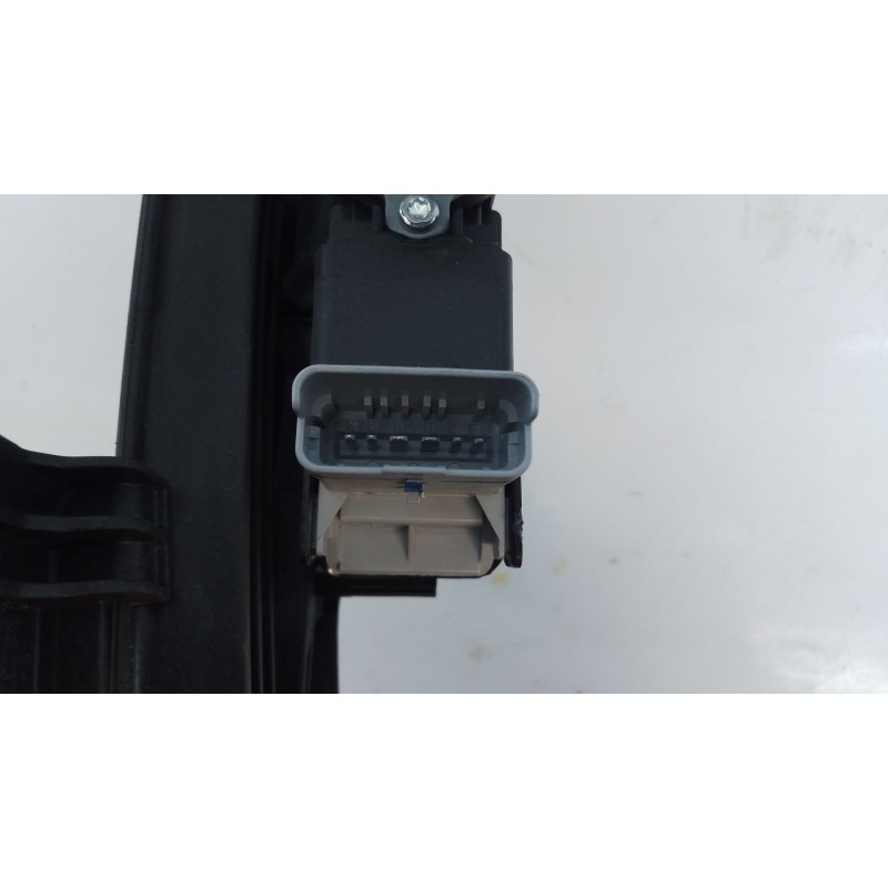 Recambio de elevalunas trasero izquierdo para peugeot 208 ii (ub_, up_, uw_, uj_) 1.2 puretech 100 referencia OEM IAM   