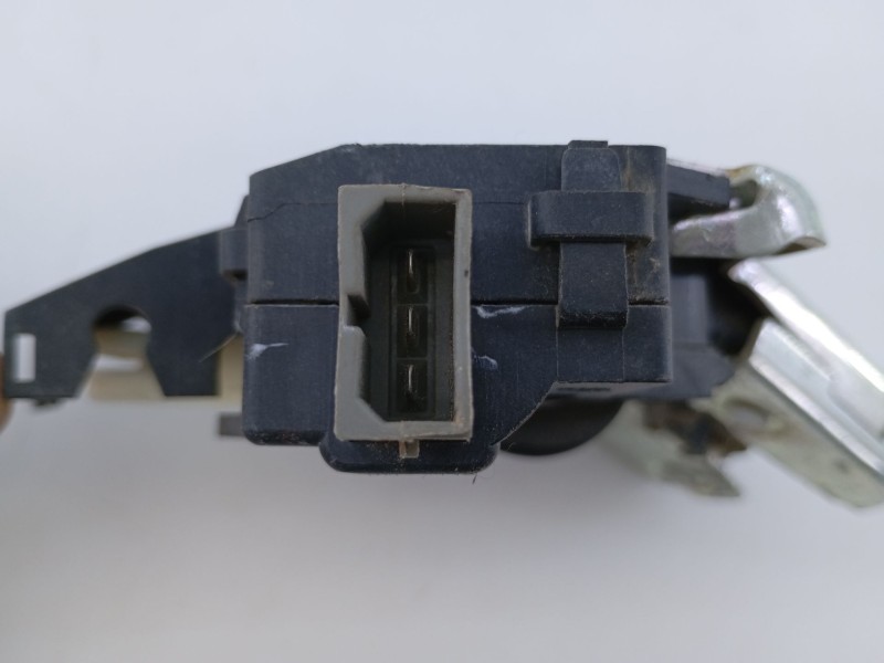 Recambio de cerradura maletero / porton para volkswagen passat lim. (362) advance bluemotion referencia OEM IAM 4F5827505D  