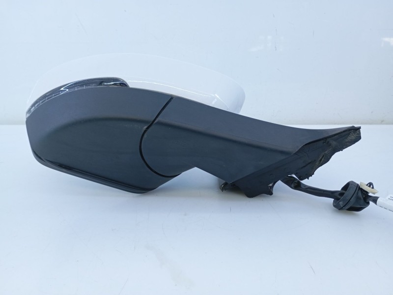 Recambio de retrovisor derecho electrico para skoda octavia iv combi (nx5, pv5) 2.0 tdi referencia OEM IAM 5E3857538  
