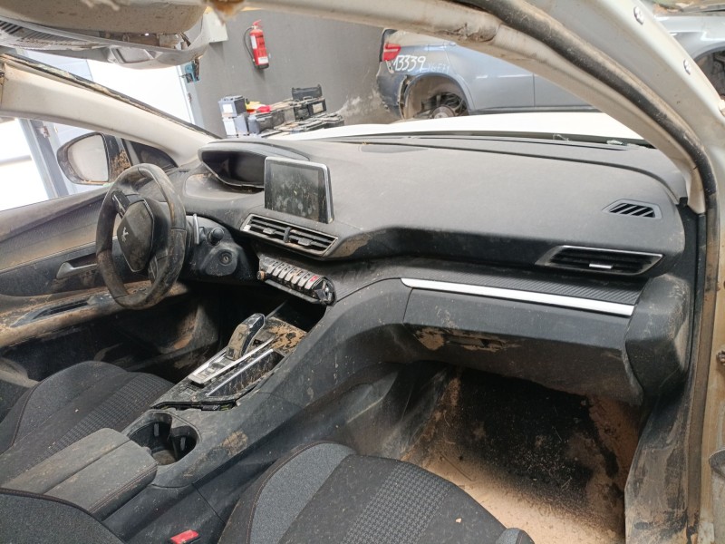 peugeot 3008 ii suv (mc_, mr_, mj_, m4_) del año 2020