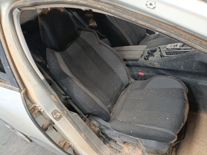 peugeot 3008 ii suv (mc_, mr_, mj_, m4_) del año 2020