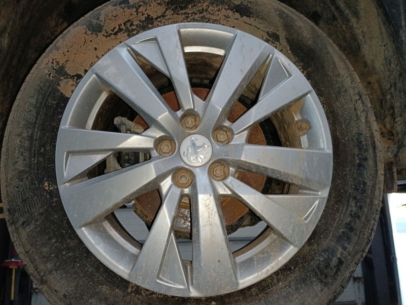 Recambio de llanta para peugeot 3008 ii suv (mc_, mr_, mj_, m4_) 1.5 bluehdi 130 referencia OEM IAM 215/65/17  