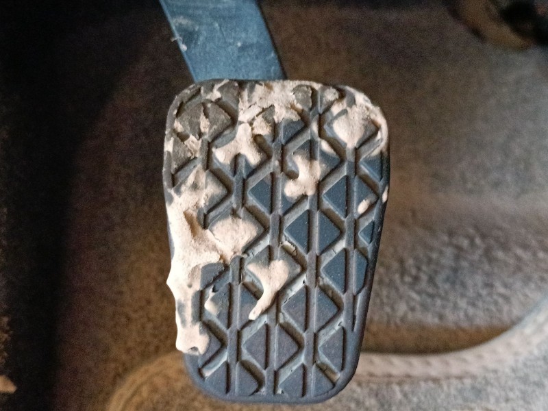 Recambio de pedal embrague para ford puma (j2k, cf7) 1.0 ecoboost mhev referencia OEM IAM   