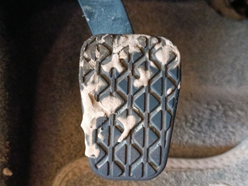 Recambio de pedal embrague para ford puma (j2k, cf7) 1.0 ecoboost mhev referencia OEM IAM   