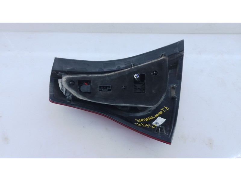 Recambio de piloto trasero derecho para dacia sandero laureate referencia OEM IAM   