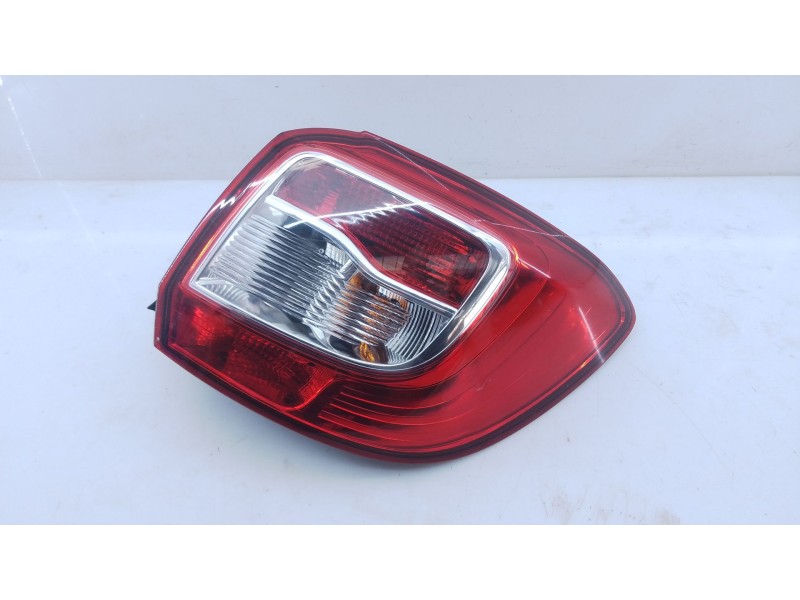 Recambio de piloto trasero derecho para dacia sandero ambiance referencia OEM IAM   