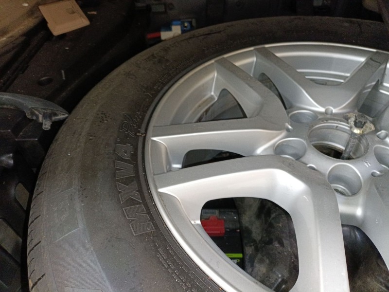 Recambio de neumatico repuesto para bmw x5 (e53) 3.0 d referencia OEM IAM 235/65/17  