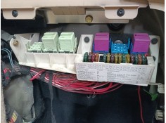 CAJA RELES / FUSIBLES 