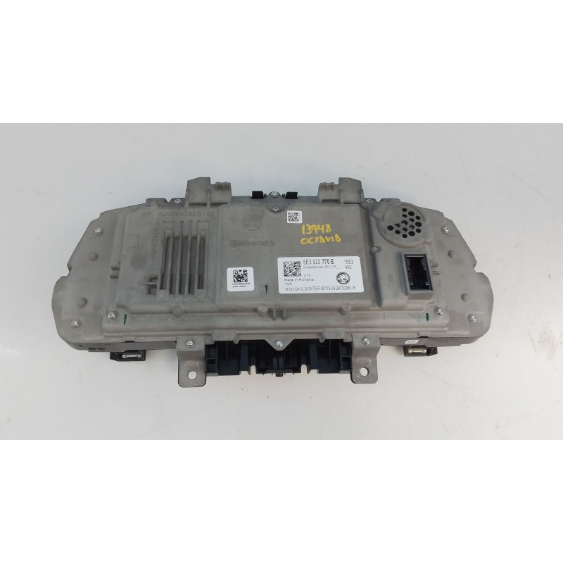 Recambio de cuadro instrumentos para skoda octavia iv nx3 vrs 2.0 tsi referencia OEM IAM 5E3920770E  