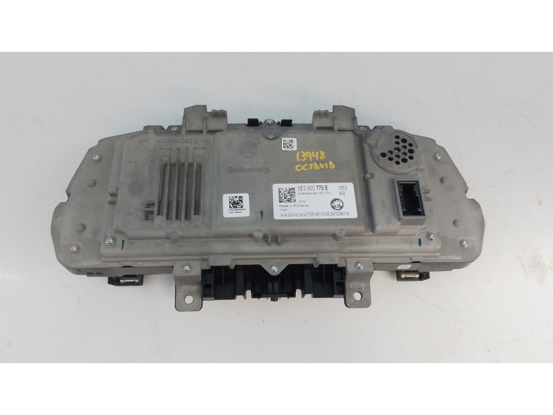 Recambio de cuadro instrumentos para skoda octavia iv nx3 vrs 2.0 tsi referencia OEM IAM 5E3920770E  