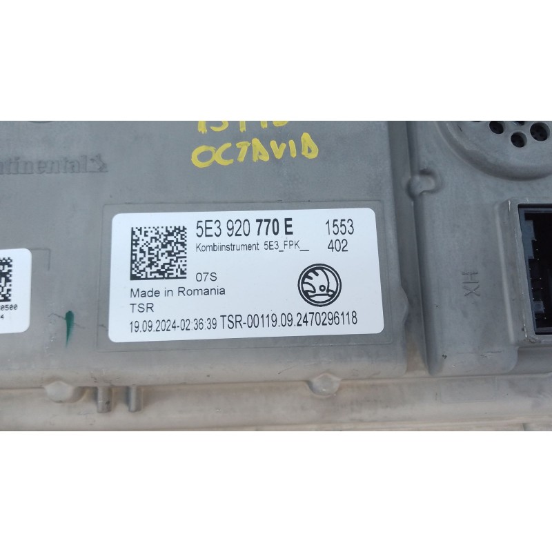 Recambio de cuadro instrumentos para skoda octavia iv nx3 vrs 2.0 tsi referencia OEM IAM 5E3920770E  