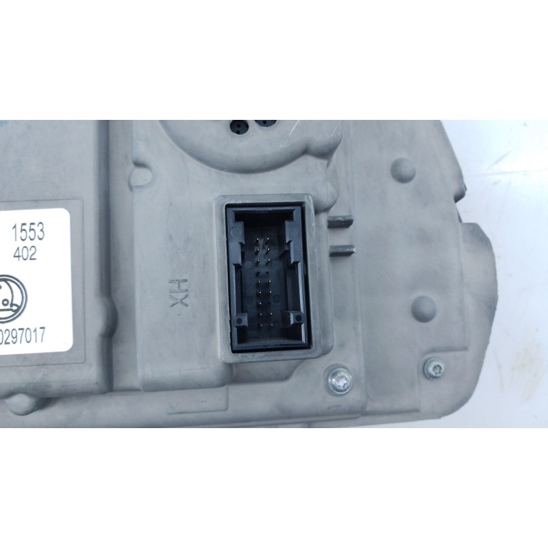 Recambio de cuadro instrumentos para skoda octavia nx3 referencia OEM IAM 5E3920770E  