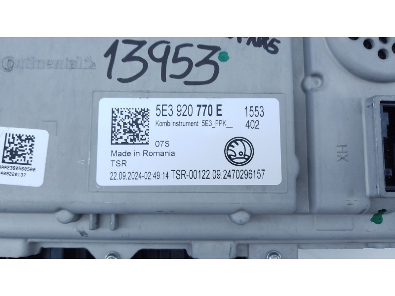 Recambio de cuadro instrumentos para skoda octavia iv combi nx5 1.5 tsi referencia OEM IAM 5E3920770E  