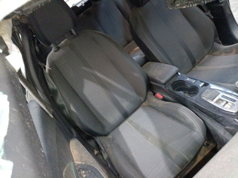 peugeot 2008 ii (ud_, us_, uy_, uj_, ur_, uc_) del año 2023