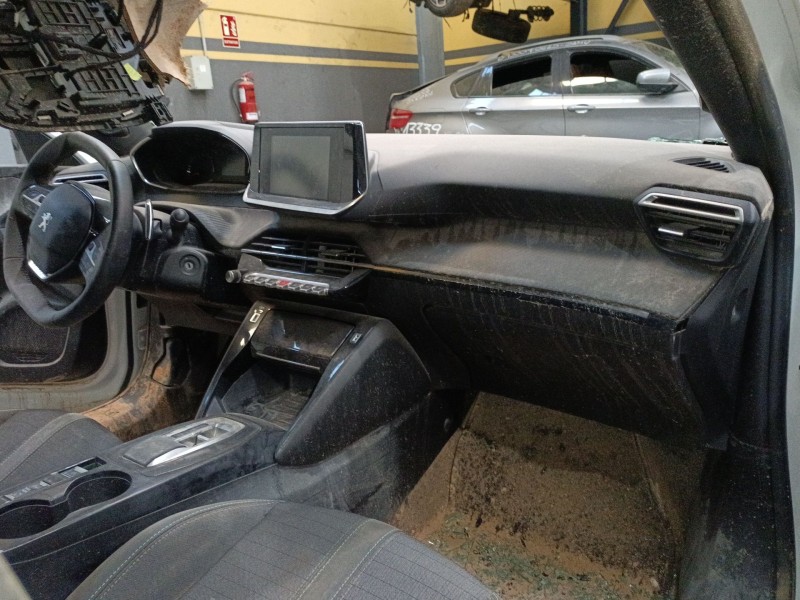 Recambio de salpicadero para peugeot 2008 ii (ud_, us_, uy_, uj_, ur_, uc_) 1.2 puretech 130 referencia OEM IAM   