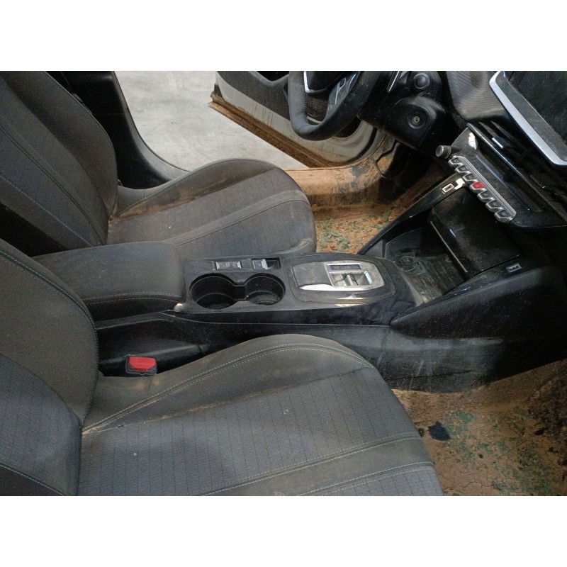 Recambio de consola central para peugeot 2008 ii (ud_, us_, uy_, uj_, ur_, uc_) 1.2 puretech 130 referencia OEM IAM   
