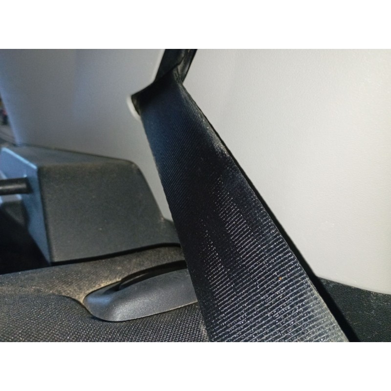 Recambio de cinturon seguridad trasero izquierdo para citroën c4 cactus 1.2 vti 82 referencia OEM IAM   