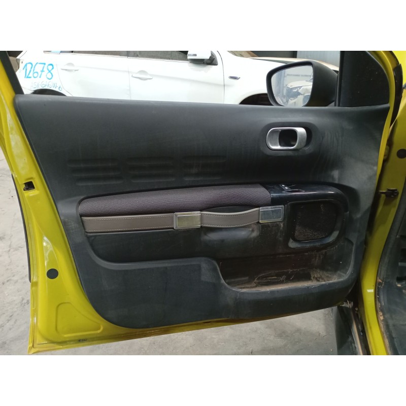 Recambio de guarnecido puerta delantera izquierda para citroën c4 cactus 1.2 vti 82 referencia OEM IAM   