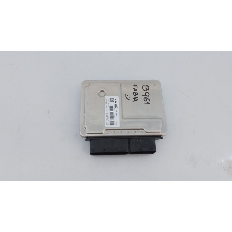 Recambio de centralita motor uce para skoda fabia iv (pj3) 1.0 mpi referencia OEM IAM 05C907445D  