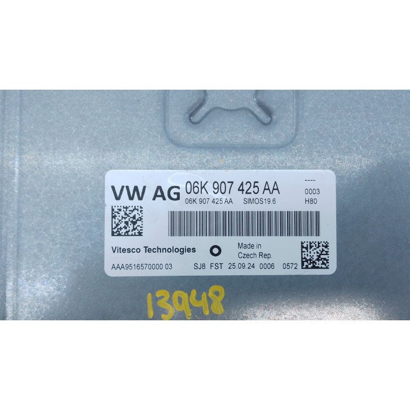 Recambio de centralita motor uce para skoda octavia iv nx3 vrs 2.0 tsi referencia OEM IAM 06K907425AA  