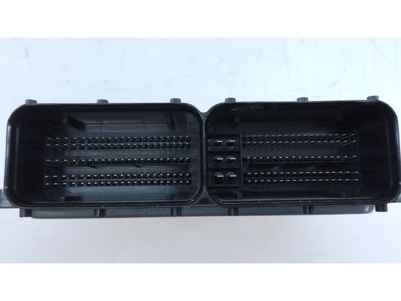 Recambio de centralita motor uce para skoda octavia iv nx3 vrs 2.0 tsi referencia OEM IAM 06K907425AA  