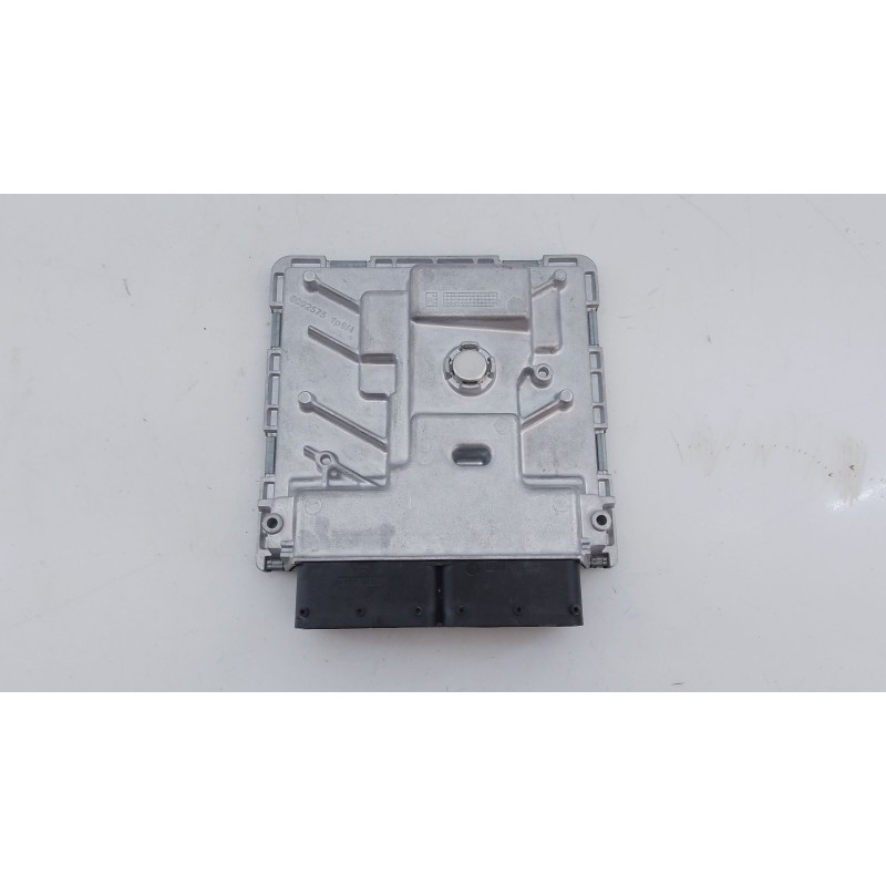 Recambio de centralita motor uce para skoda octavia iv nx3 vrs 2.0 tsi referencia OEM IAM 06K907425AA  