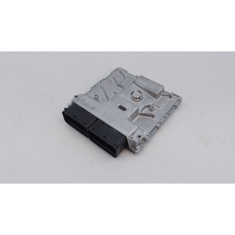 Recambio de centralita motor uce para skoda octavia iv nx3 vrs 2.0 tsi referencia OEM IAM 06K907425AA  