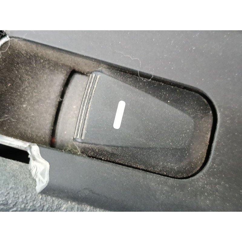 Recambio de mando elevalunas trasero derecho para hyundai ix35 (lm, el, elh) 1.7 crdi referencia OEM IAM   