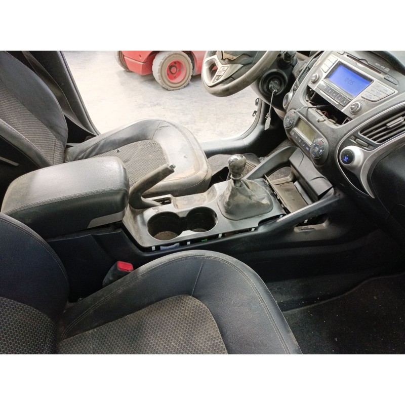 Recambio de consola central para hyundai ix35 (lm, el, elh) 1.7 crdi referencia OEM IAM   