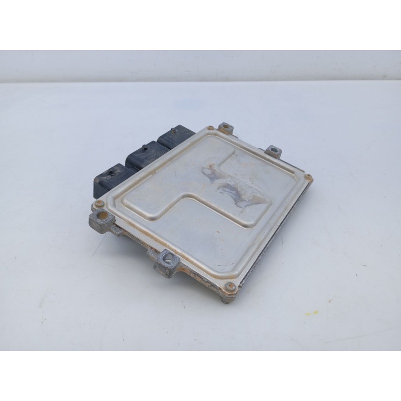 Recambio de centralita motor uce para citroën c4 cactus 1.2 vti 82 referencia OEM IAM 9811545080 9800913080 
