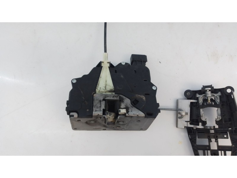Recambio de cerradura puerta delantera derecha para opel corsa e (x15) 1.3 cdti (08, 68) referencia OEM IAM   