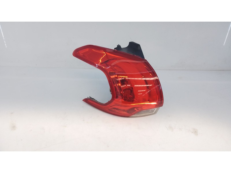 Recambio de piloto trasero izquierdo para peugeot 2008 (--.2013) access referencia OEM IAM   