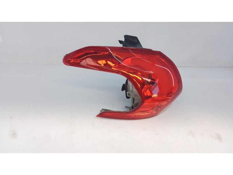 Recambio de piloto trasero izquierdo para peugeot 2008 (--.2013) access referencia OEM IAM   