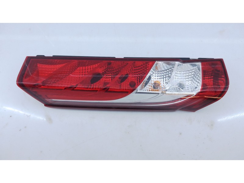 Recambio de piloto trasero izquierdo para iveco daily vi caja/chasis 33s15, 35s15, 35c15 referencia OEM IAM   